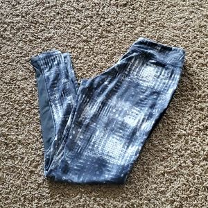 Nike printed leggings. Size M. EUC.